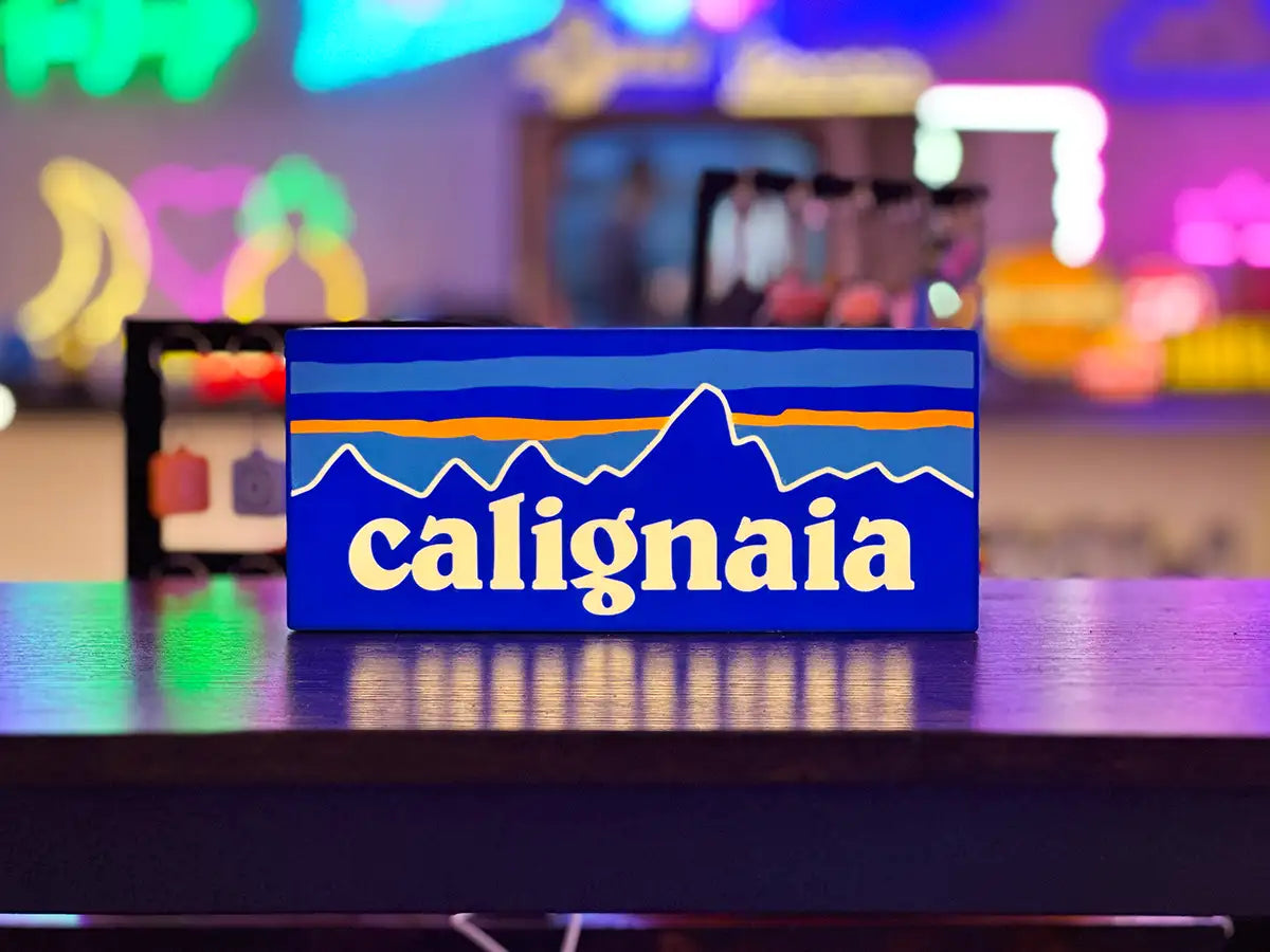 CALIGNAIA - LIGHTBOX